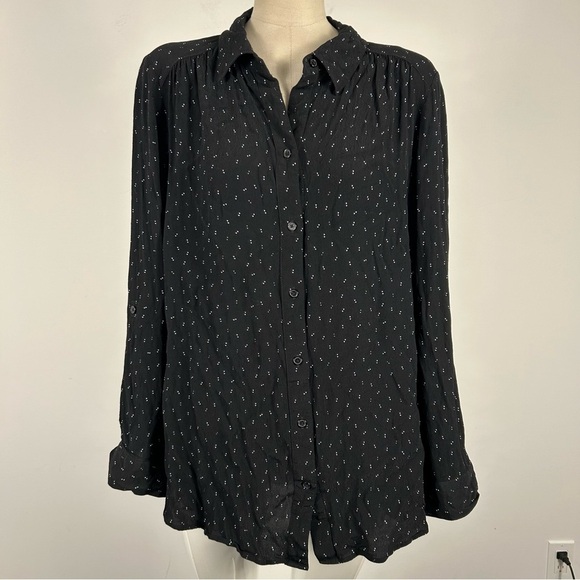 In every story Black Button-Up Women's Top 1X - Picture 3 of 11
